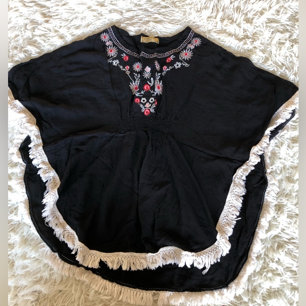 M? Embroided Top - Picture 2 of 7